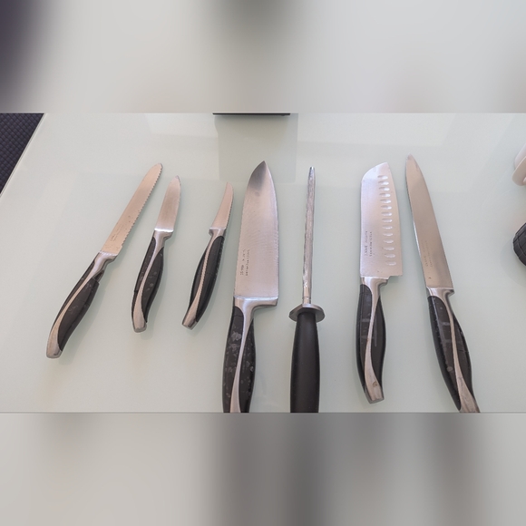 Knife Block with Knives - Picture 5 of 9